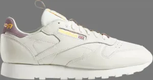 Classic leather vintage 'chalk orchid' Reebok sneakers, white