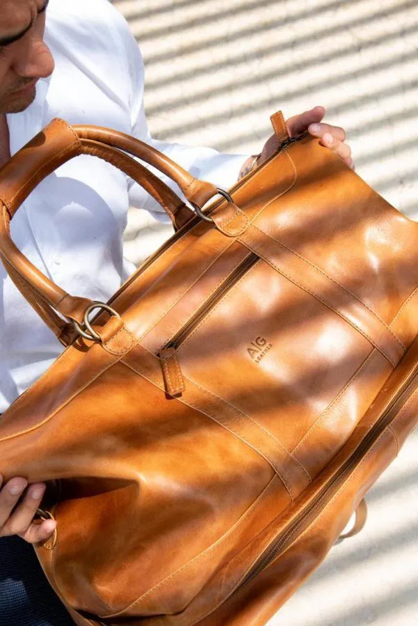 Weekender Bag with shoe compartment in Cognac color Leather - Professional Players Favorite